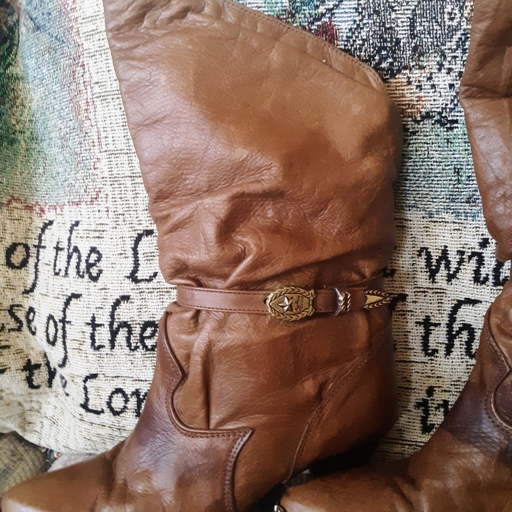 Zodiac Boots size 8.5
